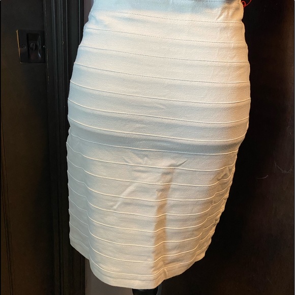 Express bandage dress - Picture 7 of 10
